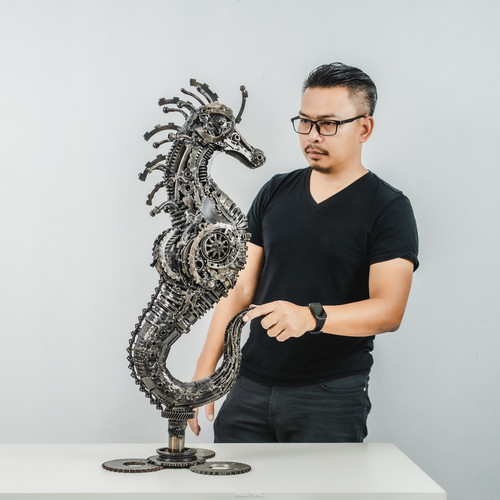 Seahorse scrap metal sculpture | mari9art