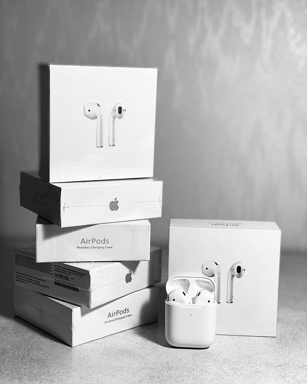 airpods-2nd-gen-with-charging-case-repz-plug