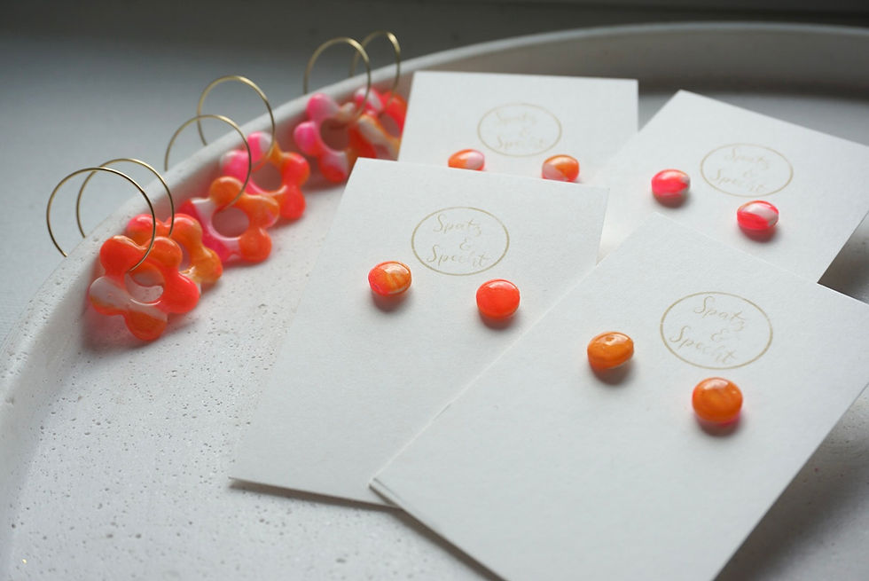 Miniaturbild: Neon Studs