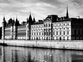 Patrimoine La Conciergerie Paris en noir et blanc