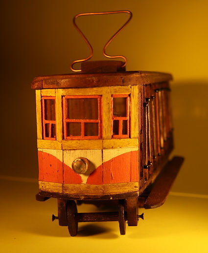 bonde-antigo-replica-miniatura-maria-fumaca.jpg