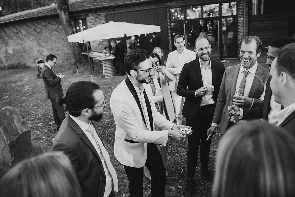 Omid Mostofi, einzigartige & preisgekrönte Magie für Weihnachstfeieren, Berlin