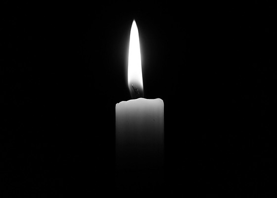 candle-2038736_1920_edited.jpg