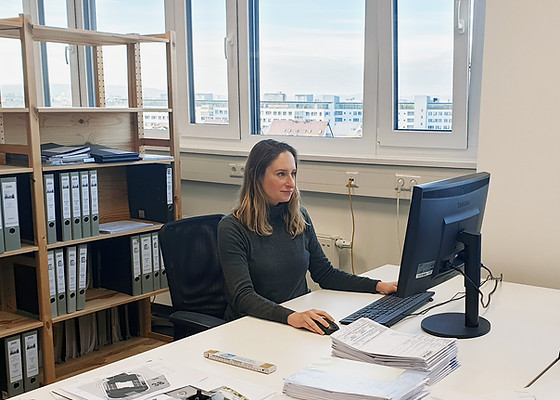 Alana Arbeitsplatz.jpg