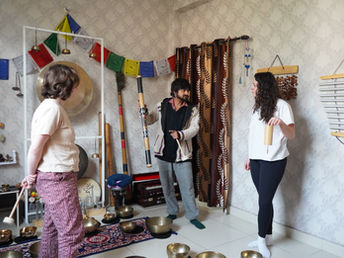 Exploring a range of sound healing instruments — didgeridoo, gongs, bowls and more — during training at Ananda Dhwani, Rishikesh.