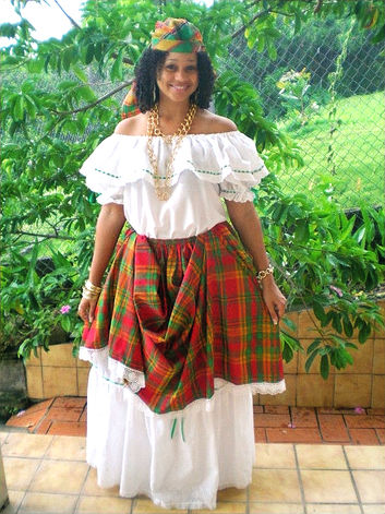 ROBE TRADITIONNELLE CRÉOLE MADRAS