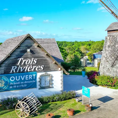 DISTILLERIE TROIS-RIVIÈRES, MARTINIQUE