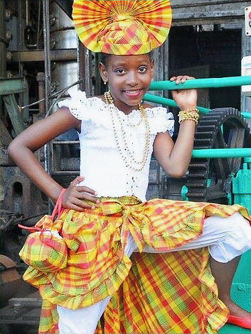 ROBE TRADITIONNELLE CRÉOLE MADRAS