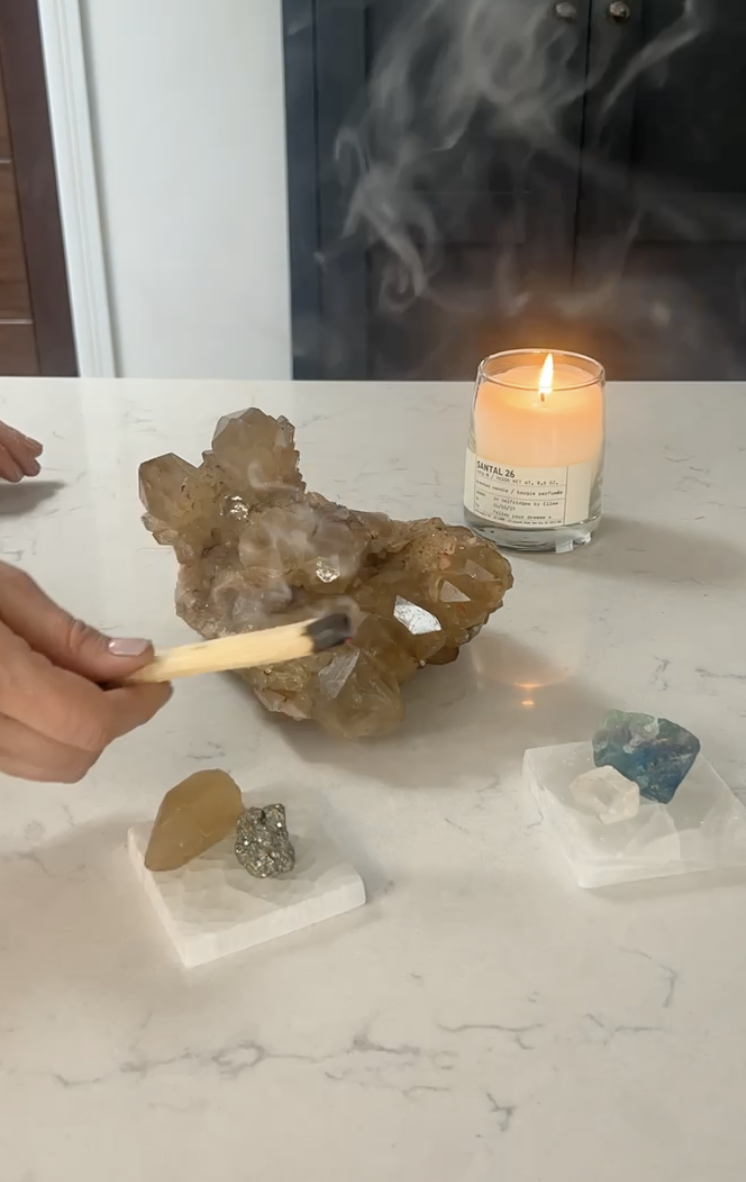 Cleansing crystals with Palo Santo & Selenite