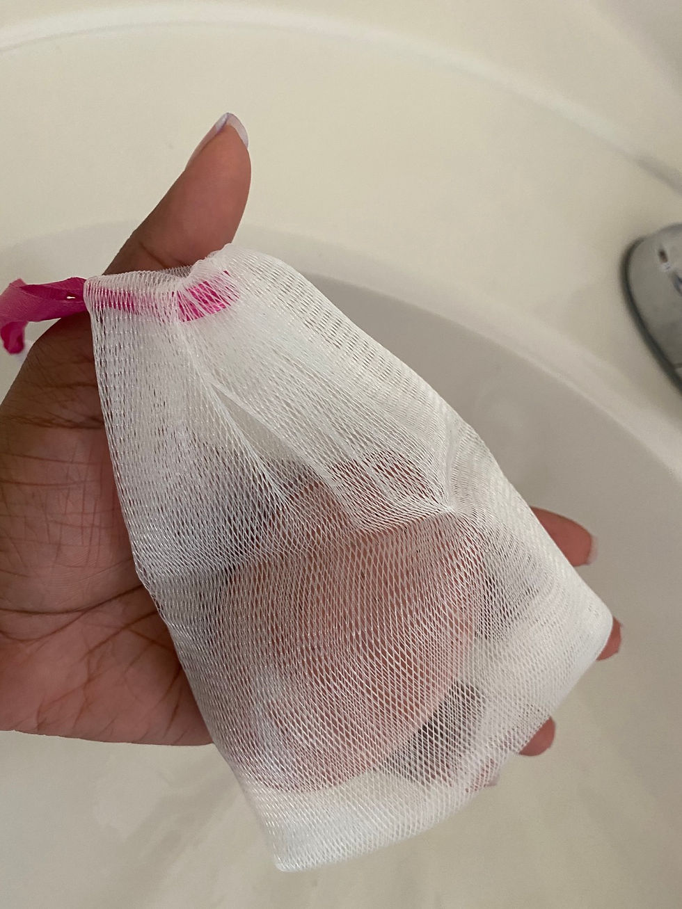 Thumbnail: Exfoliating soap saver bag
