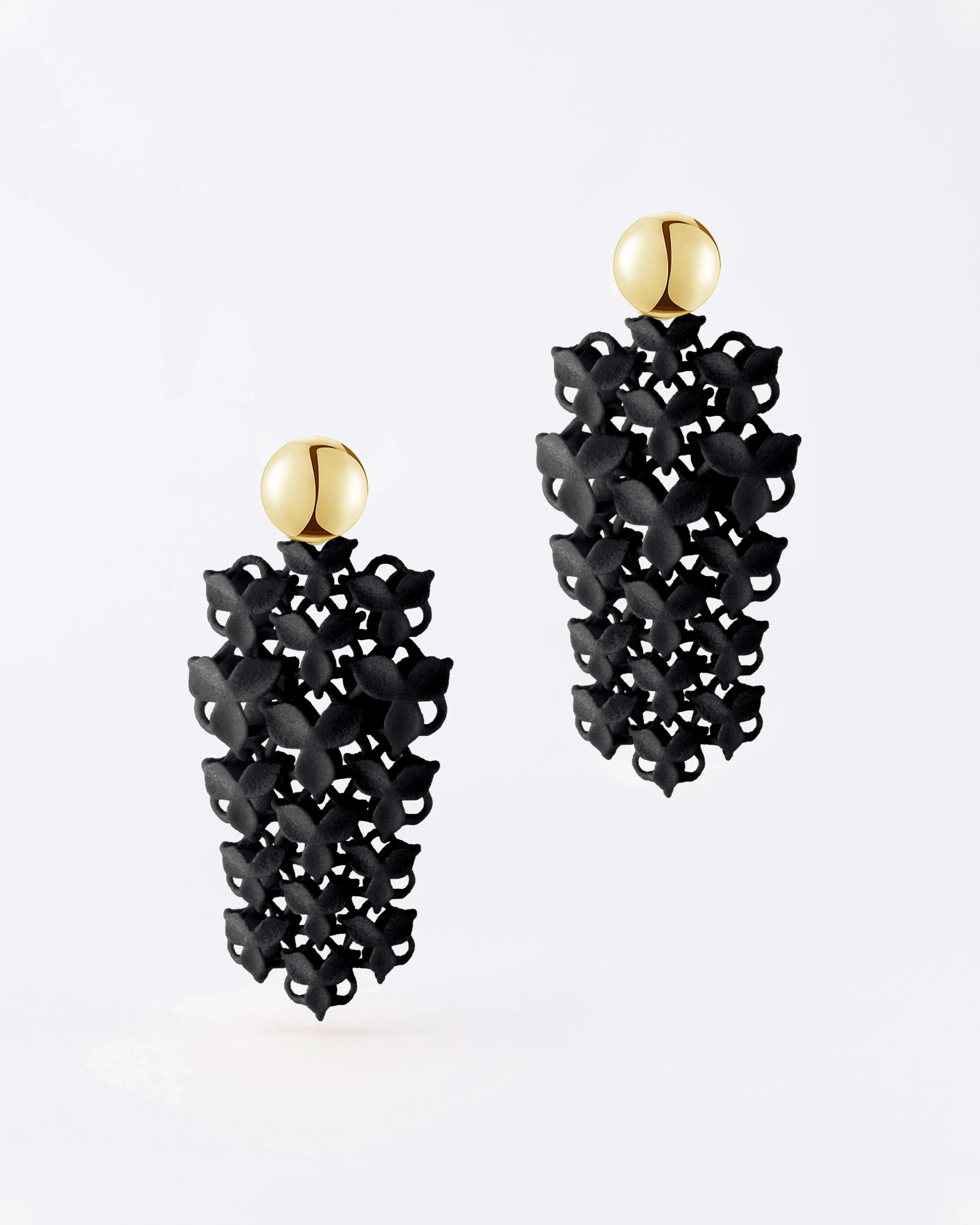 Boltenstern Fabnora Ohrringe Blossom Small Onyx Black by BLAHASCHMUCK WIEN