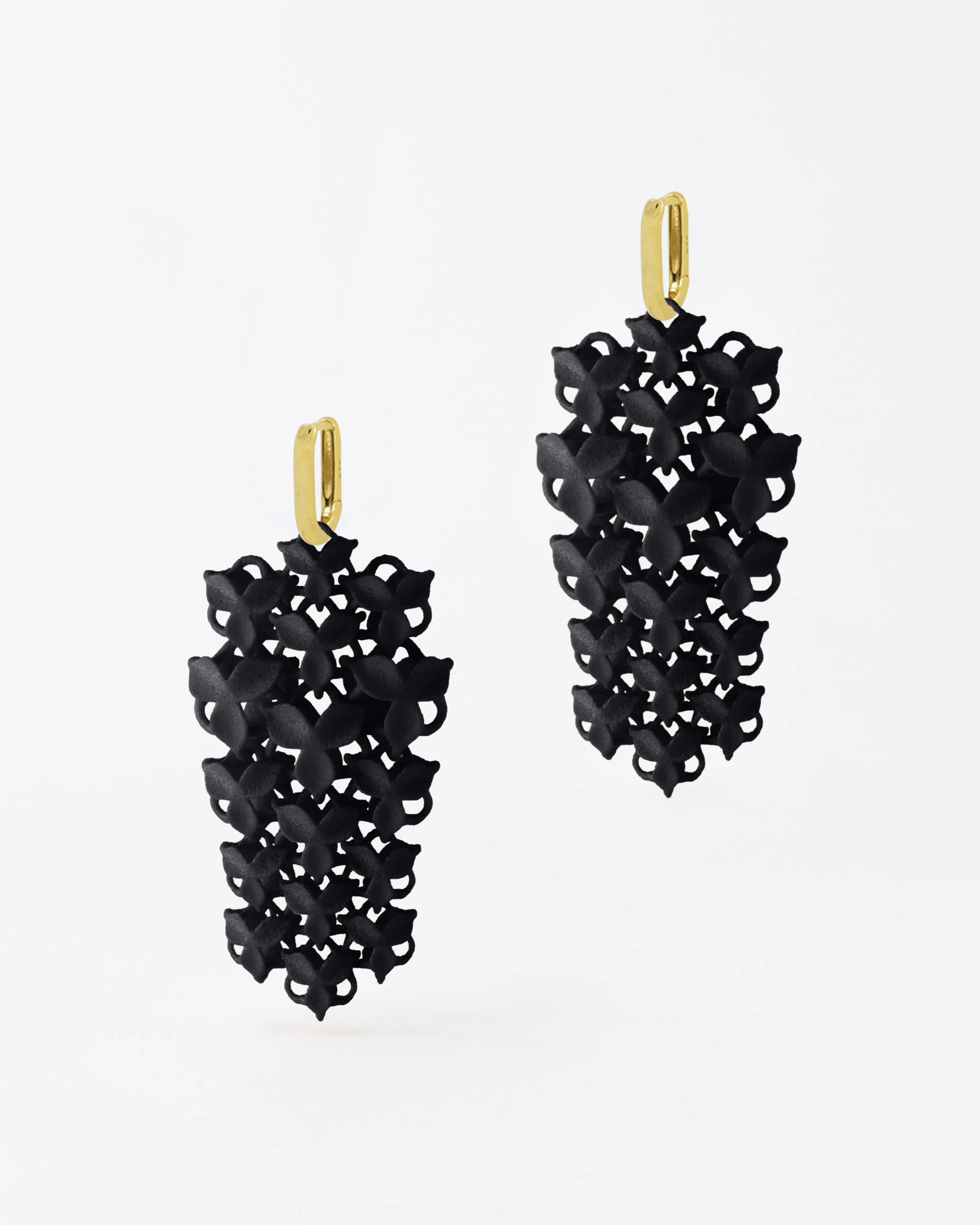 Boltenstern Fabnora Ohrringe Blossom Small Onyx Black by BLAHASCHMUCK WIEN