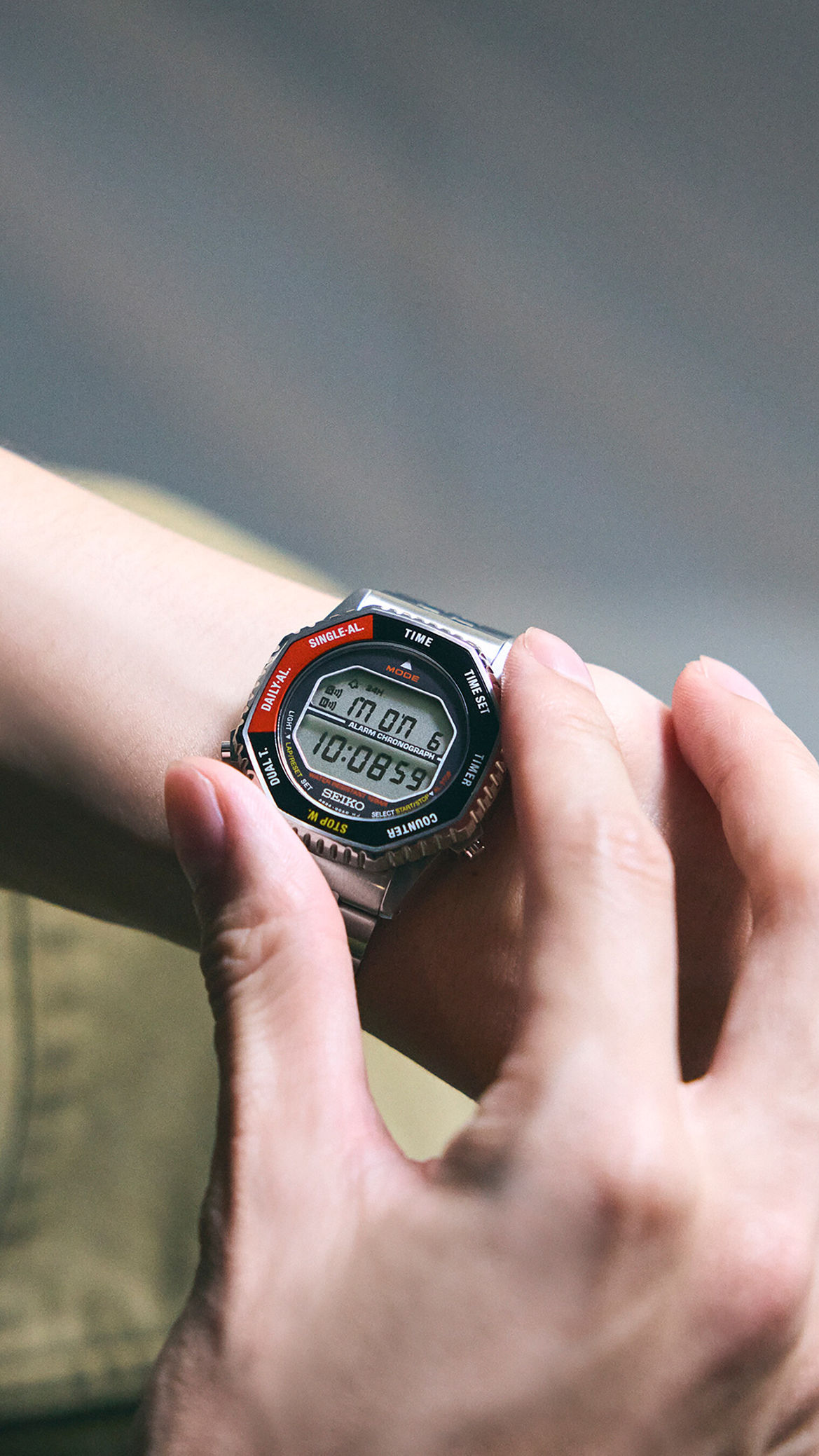SMGG19P1 | Digital Chronograph Ø 37,0 mm Edelstahl Rot-Schwarz