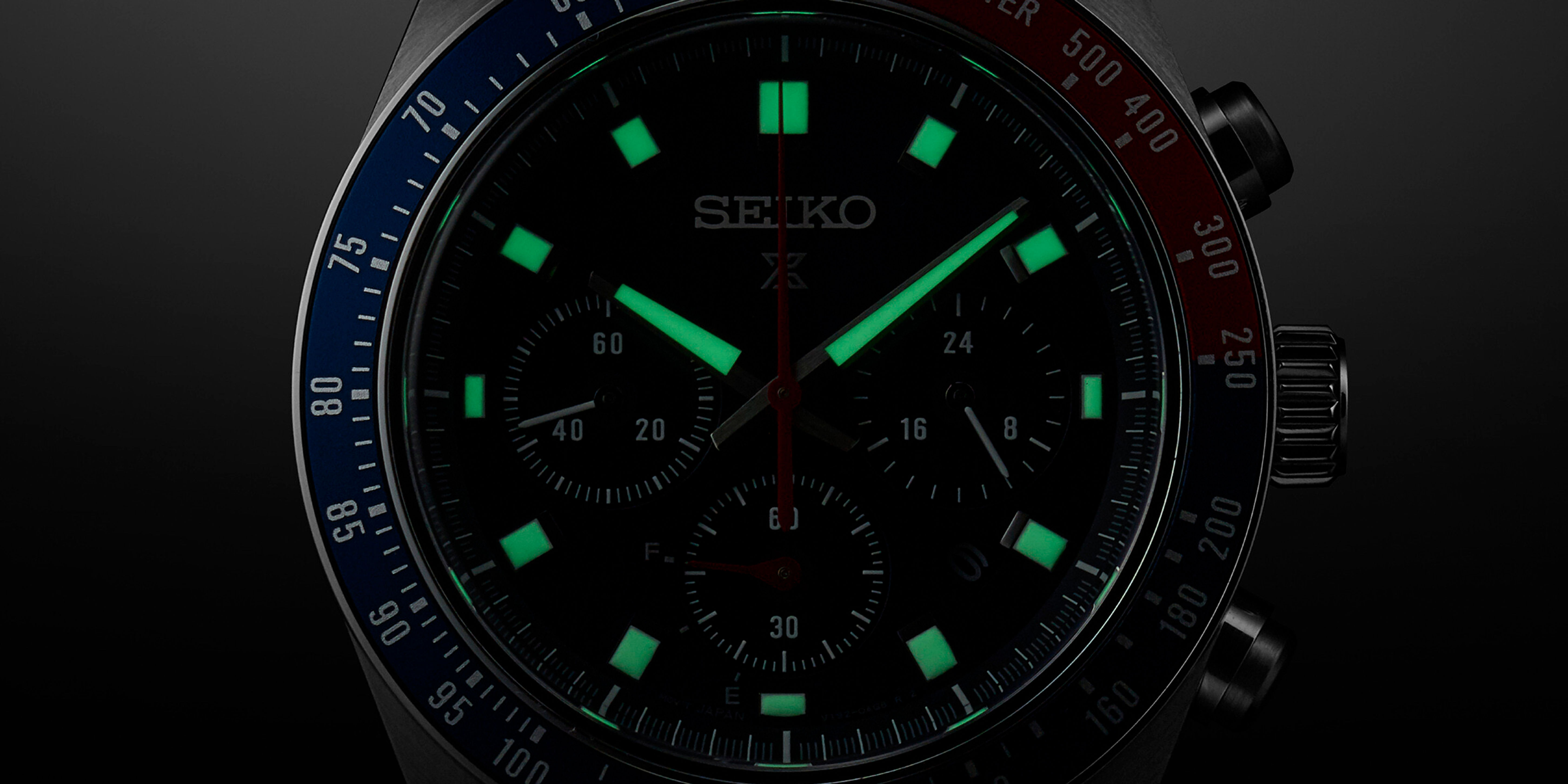 SEIKO Prospex Speedtimer Solar Chronograph SSC913P1 Solaruhr mit blauem Zifferblatt, blau-roter Tachymeterlünette, Edelstahlb