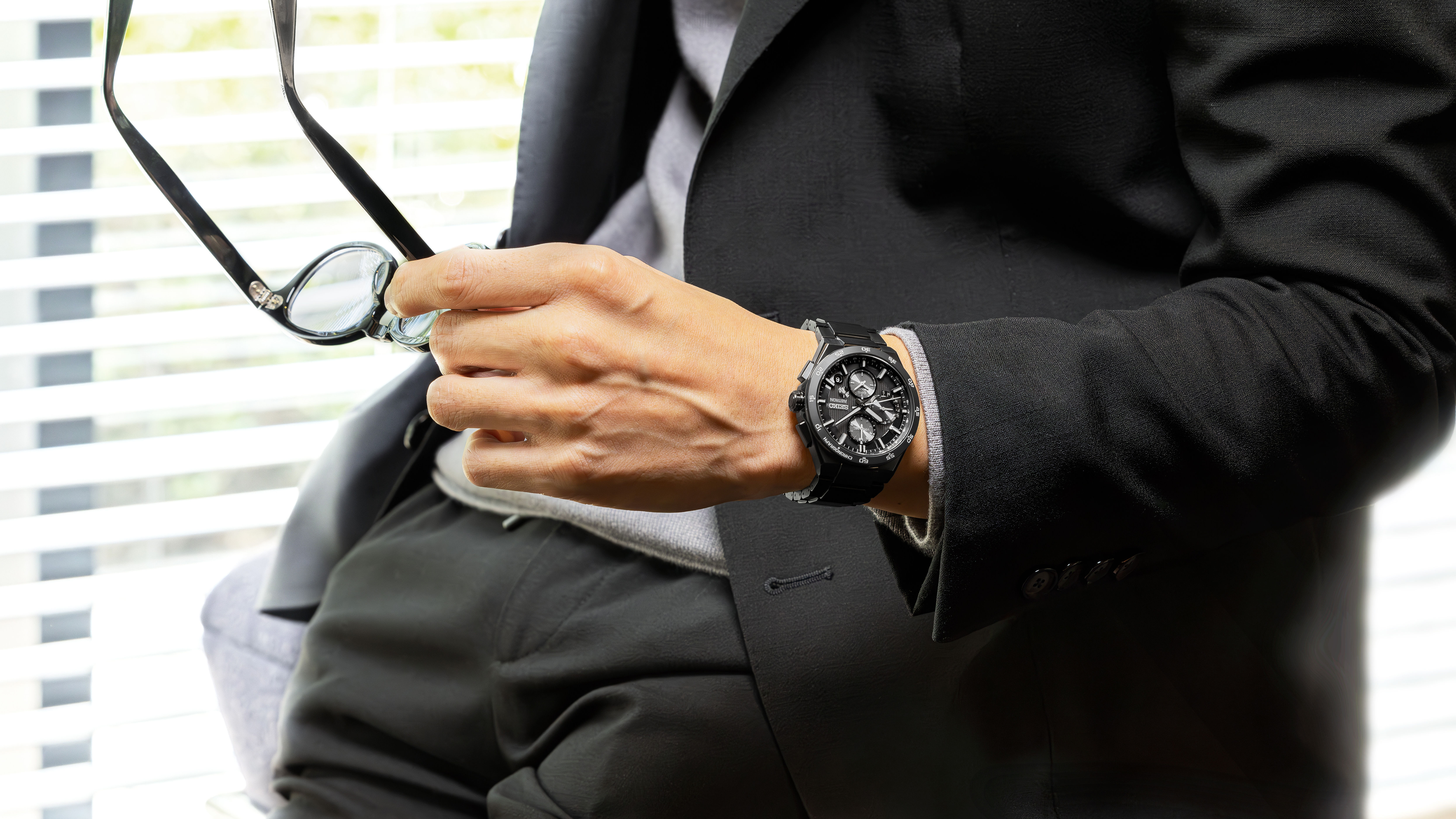 SSH155J1 | Dual Time Chronograph Ø 43 mm GPS Solar Schwarz Chrono