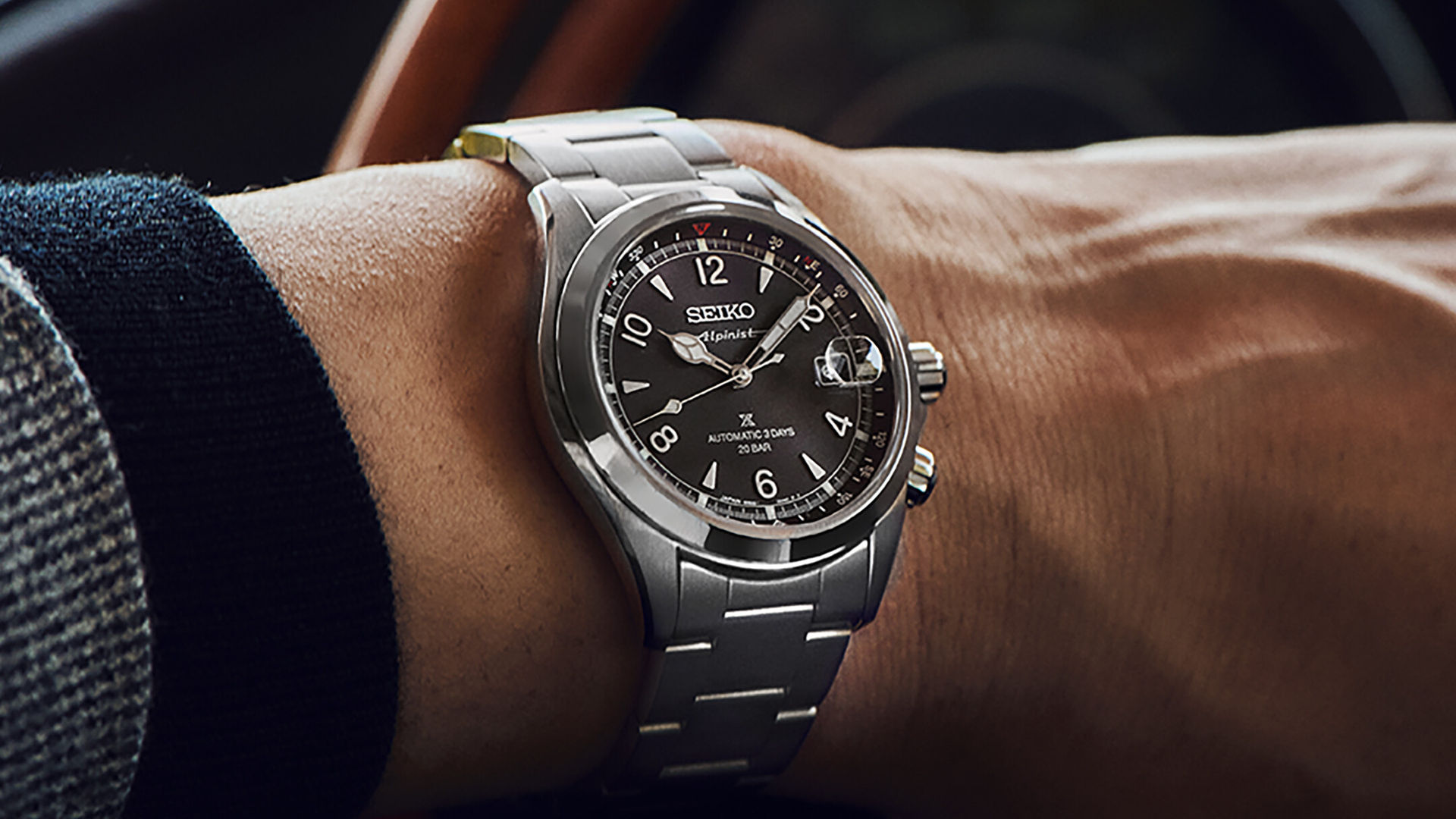 SEIKO Prospex Land Automatic Alpinist SPB505J1 Automatikuhr mit dunklem Zifferblatt, Edelstahlband, innenliegendem Kompassrin