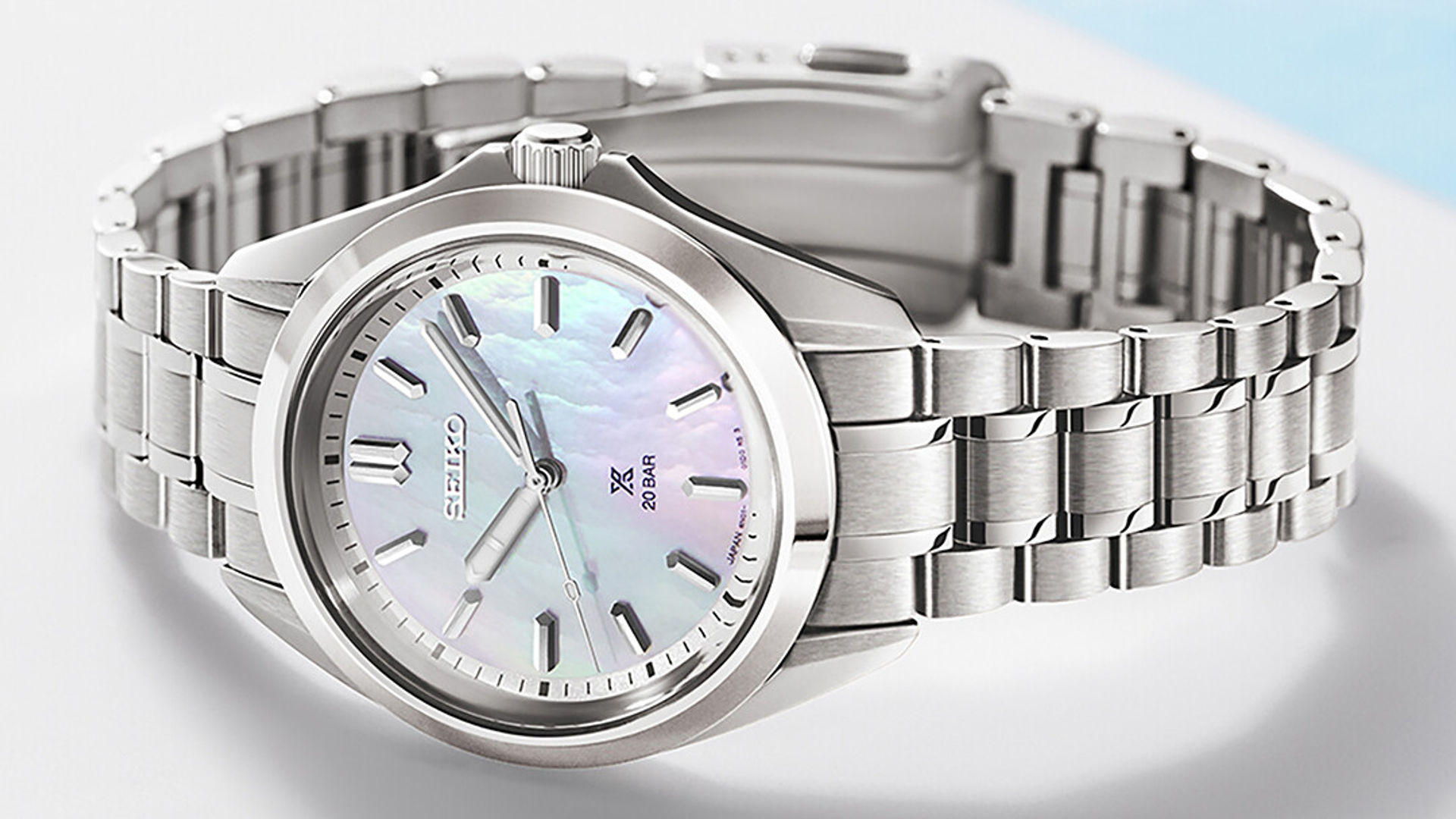 SEIKO Prospex Sea Ladies Quartz SUR605J1 Damenuhr mit hellem Perlmuttzifferblatt, Edelstahlband und sportlich-elegantem Prosp