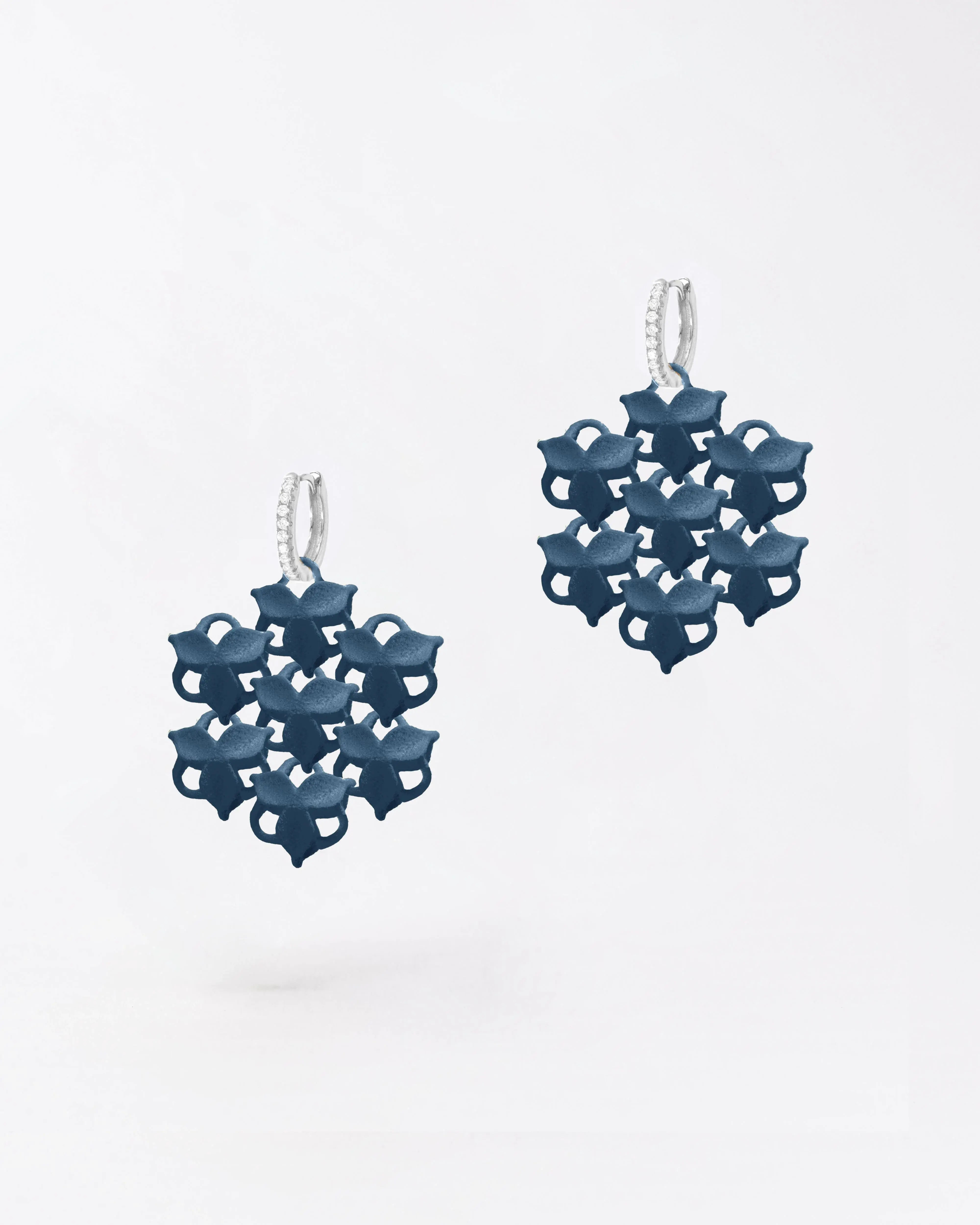 Boltenstern Fabnora Ohrringe Blossom Mini Midnight Blue by BLAHASCHMUCK WIEN 1010