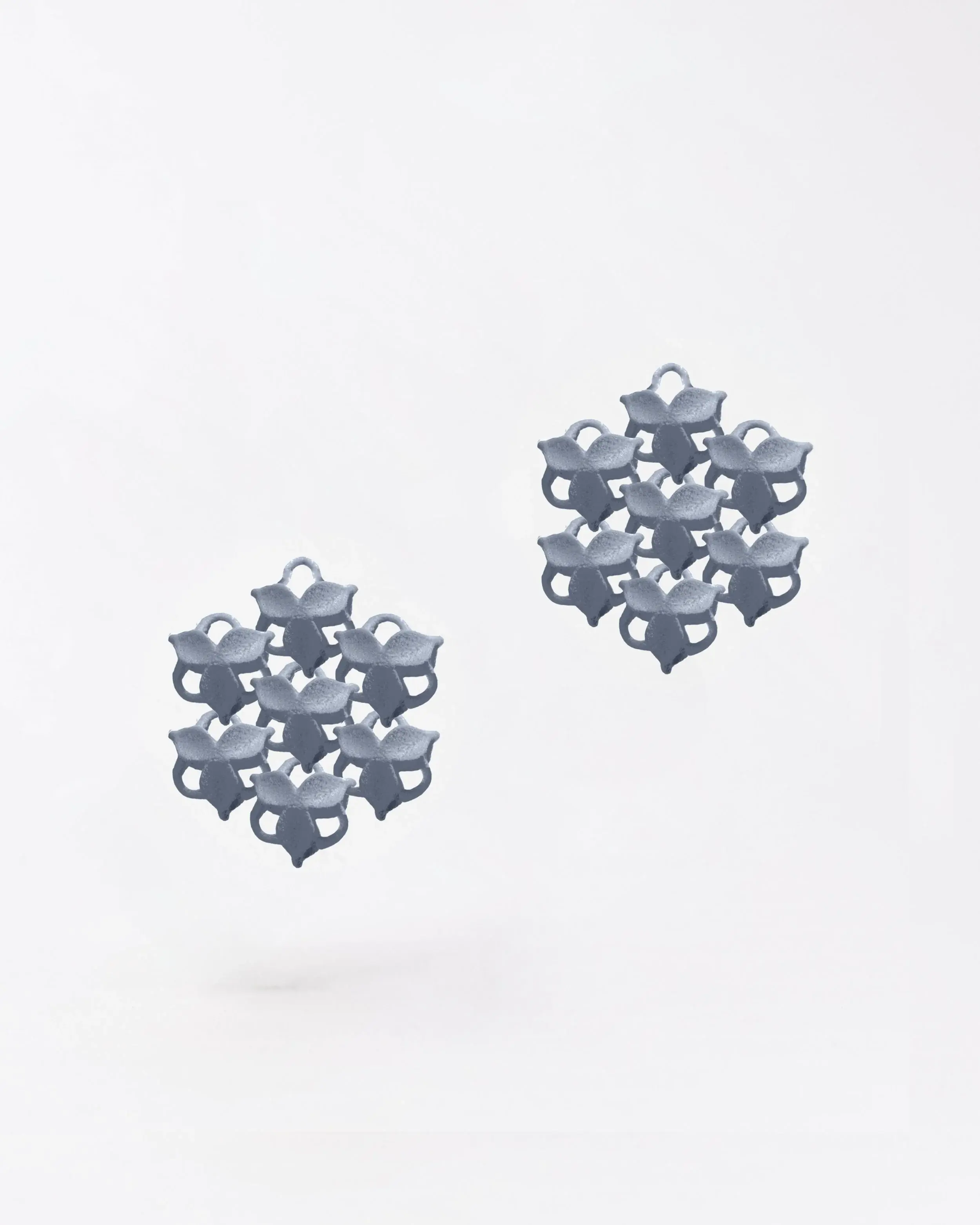 Boltenstern Fabnora Ohrringe Blossom Mini Cool Grey by BLAHASCHMUCK WIEN 1010