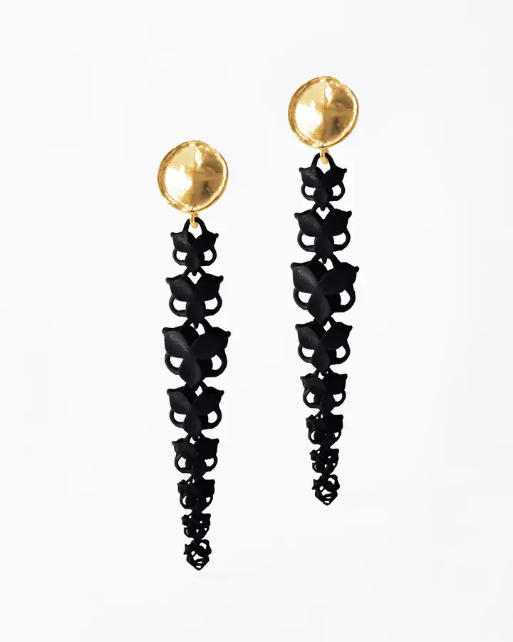 Boltenstern Fabnora Ohrringe Blossom Long Onyx Black by BLAHASCHMUCK WIEN