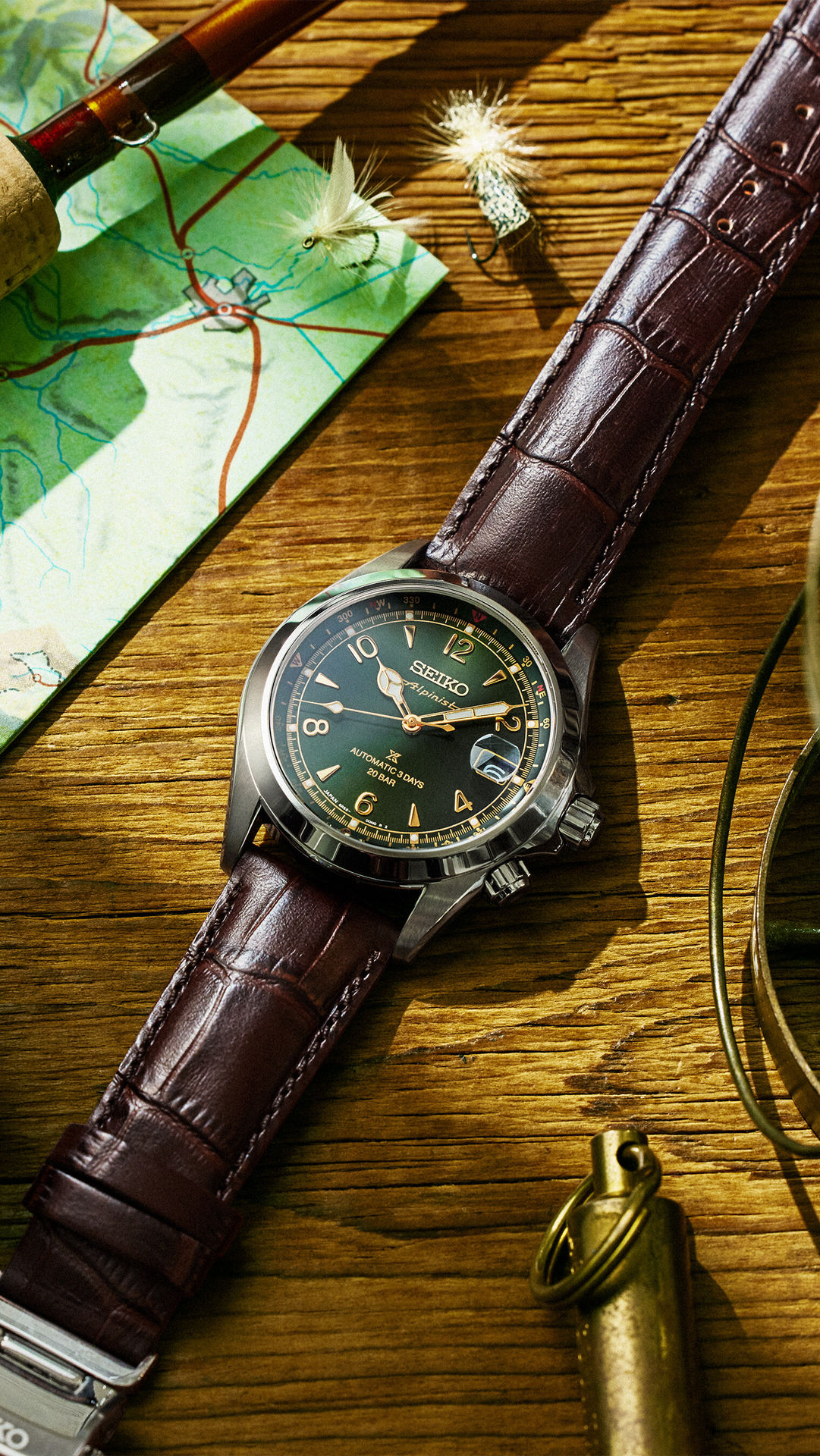 SEIKO Prospex Land Automatic Alpinist SPB507J1 Automatikuhr mit grünem Zifferblatt, braunem Lederband, innenliegendem Kompass