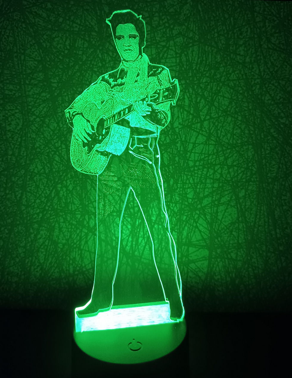Miniature : Lampe LED figurine Elvis Presley avec sa guitare à la main allumée de couleur verte