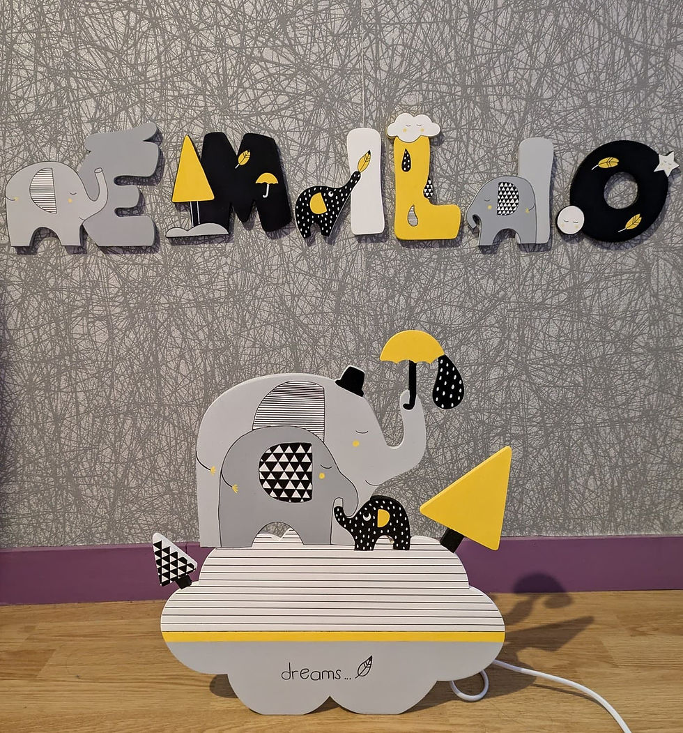 Miniature : lampe de chevet en bois Babyfan avec lettres prénom