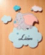 plaque prénom en bois pour chambre bébé avec éléphant Dumbo personnalisable