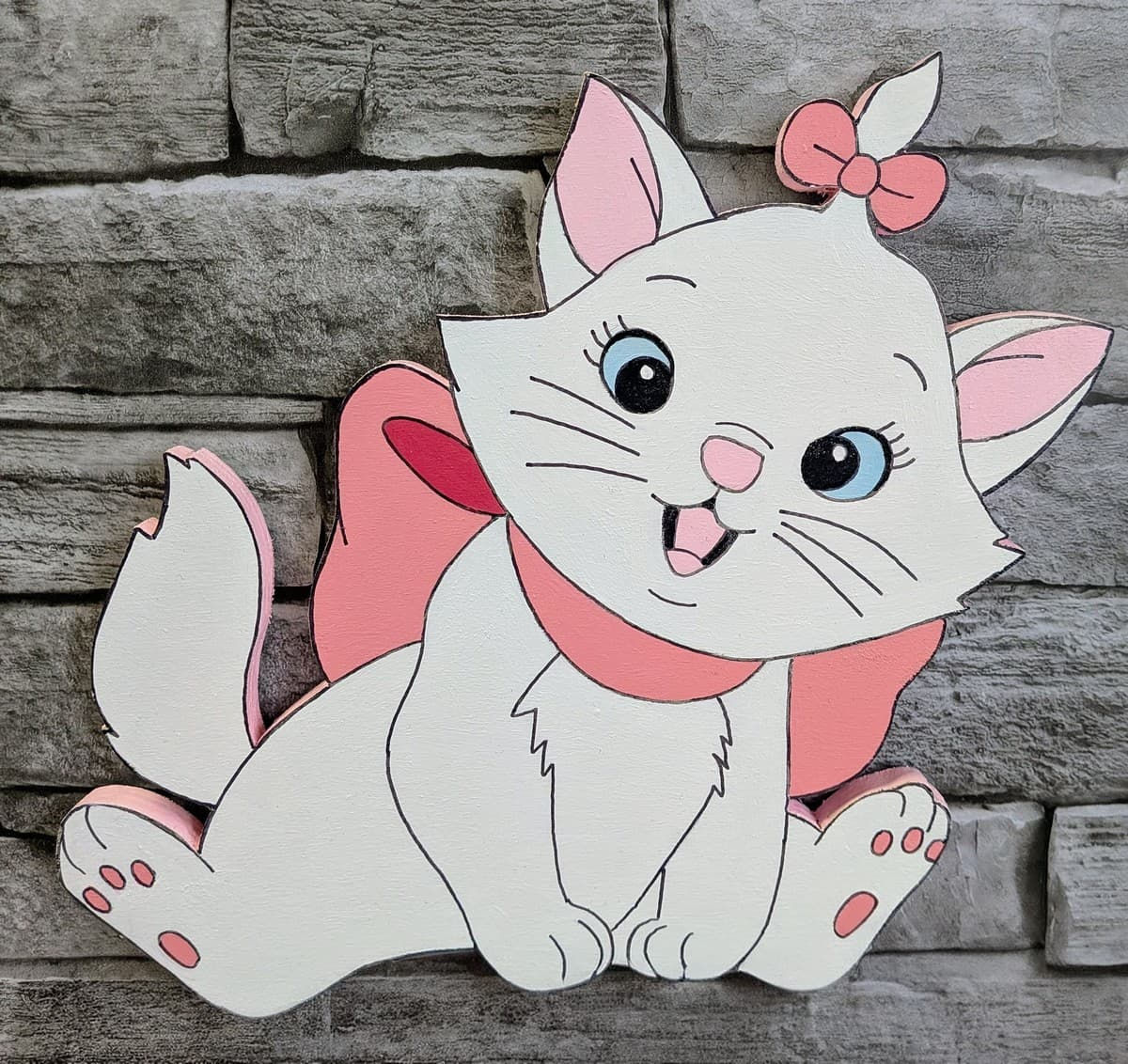 décoration murale en bois fait main du chat Marie des aristochats de Disney, pièce peinte au pinceau pour chambre enfant