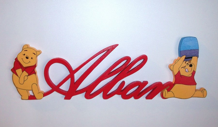 Miniature : prénom Alban décoratif en lettres attachées de couleur rouge décoré avec winnie l'ourson