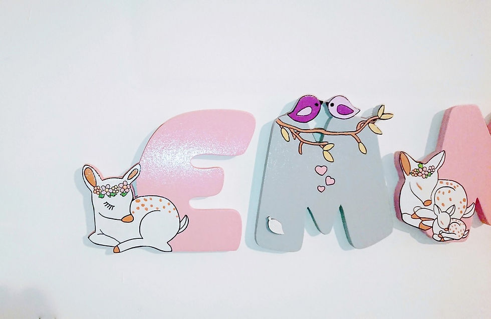 Miniature : lettres en bois pour chambre bébé fille décorées avec une biche et des oiseaux