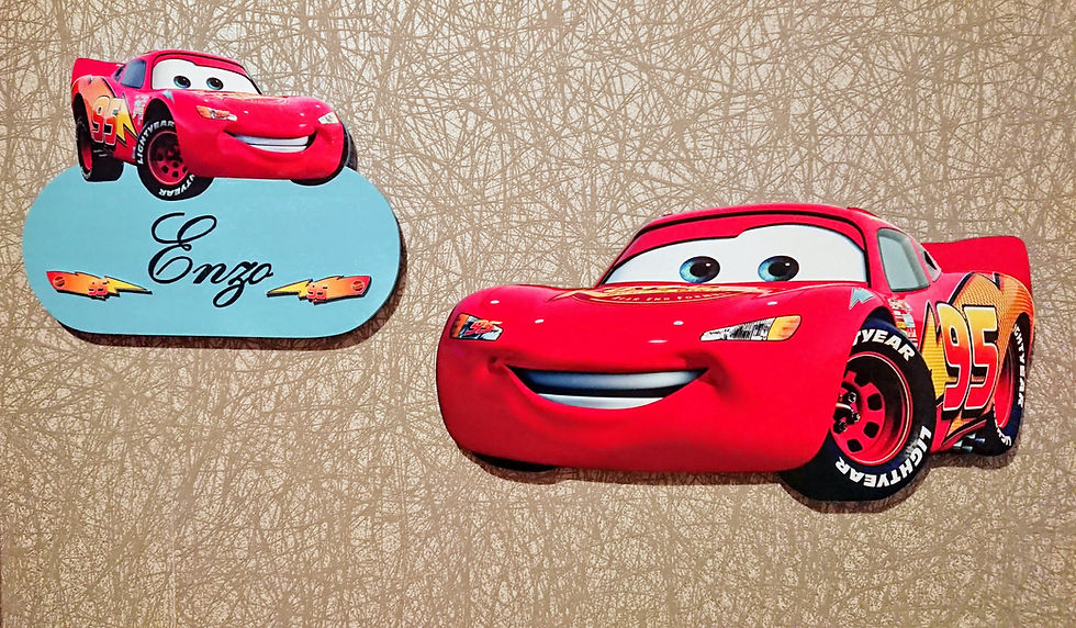 Miniature : décoration murale en bois voiture Cars rouge flash Mac Queen