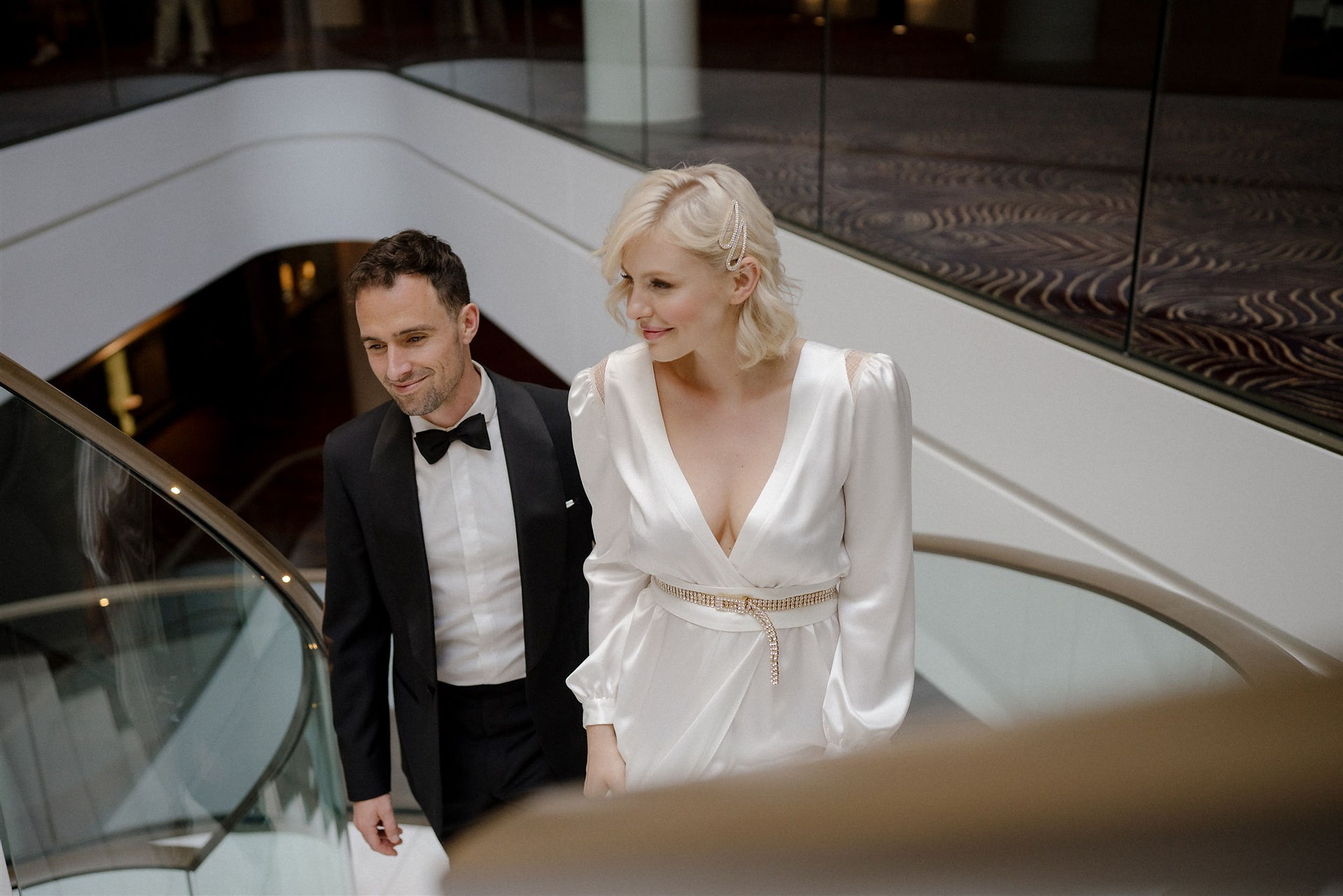 brautstyling / Getting ready im Waldorf Astoria Berlin, Hochzeitsstyling berlin , modernes  styling