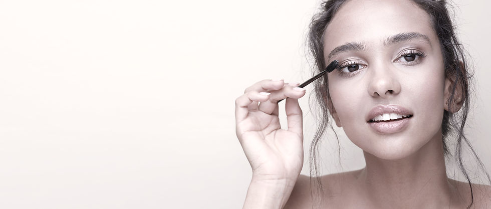 Applying Mascara