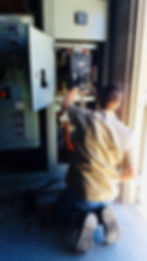 Emergency Electrical Repairs: What Every General Contractor Should Know Before Calling a Team