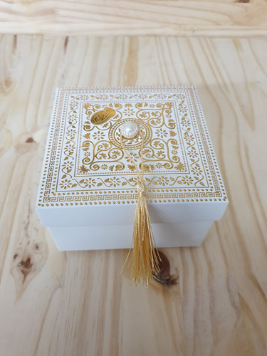 Concevez votre support de gâteau de mariage sur mesure Concevez votre support de gâteau de mariage sur mesure