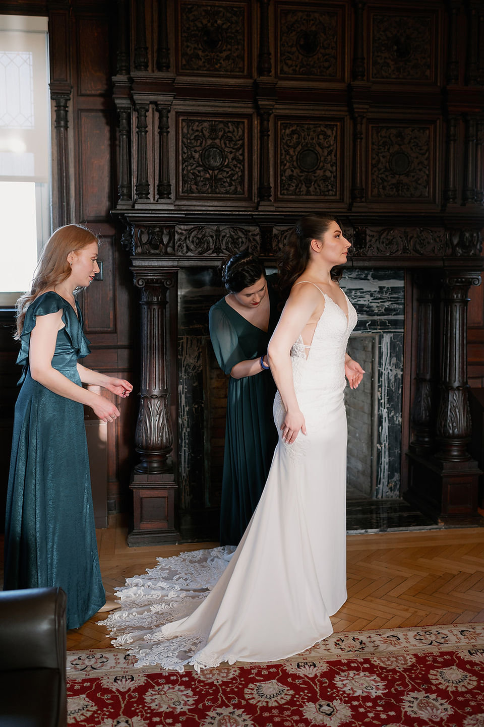bride getting ready in bridal suite at branford house