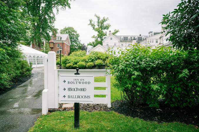 inn on boltwood signage