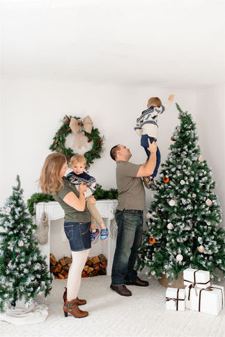 family holiday photos in studio 