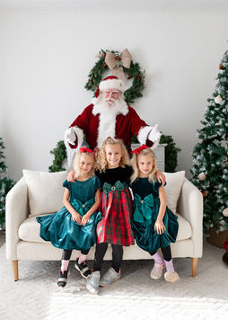 holiday photos in studio with santa