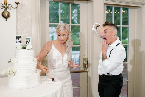 funny cake cutting photo