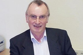 John-Holden-11-370x250.jpg