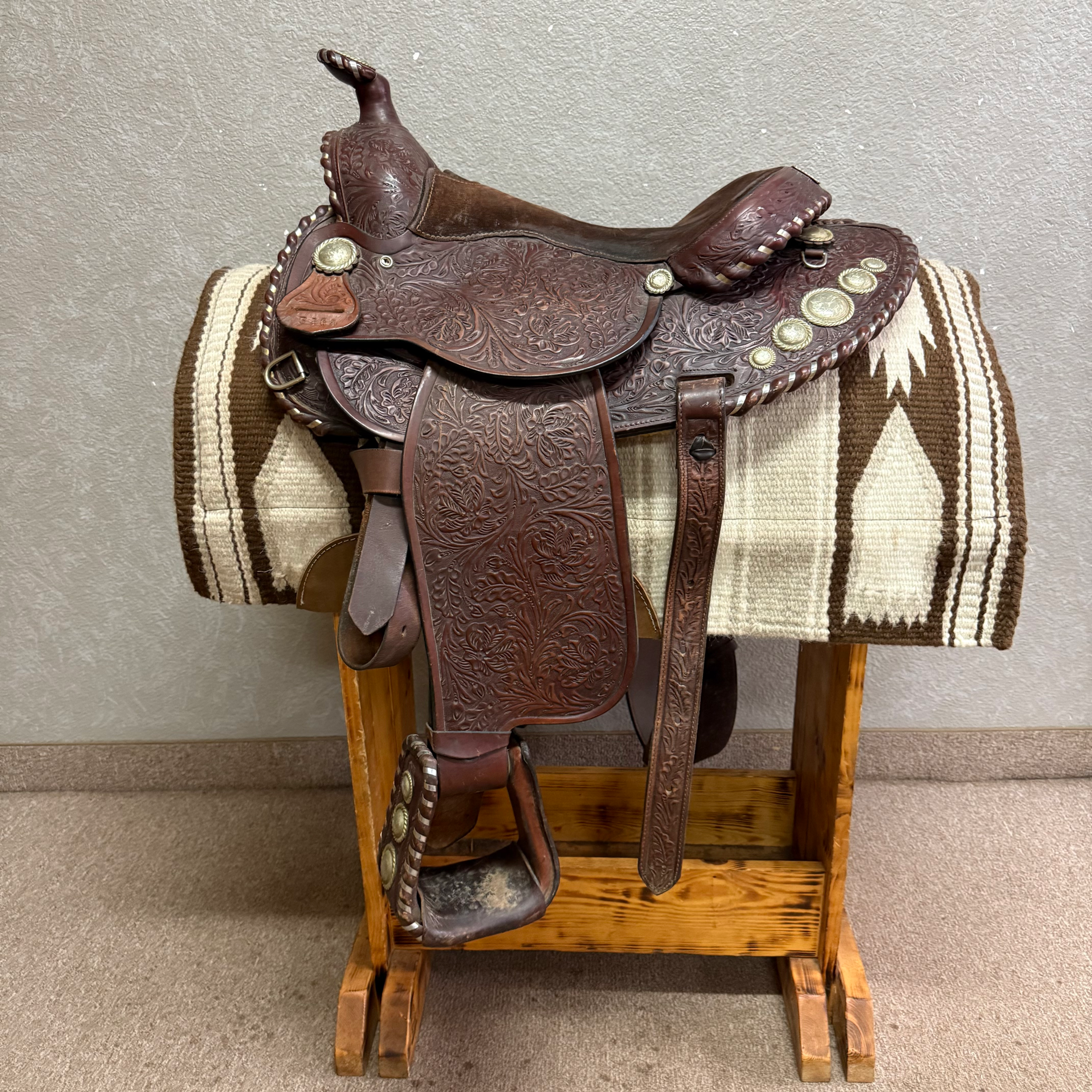 Used 15" Billy Royal Show Saddle