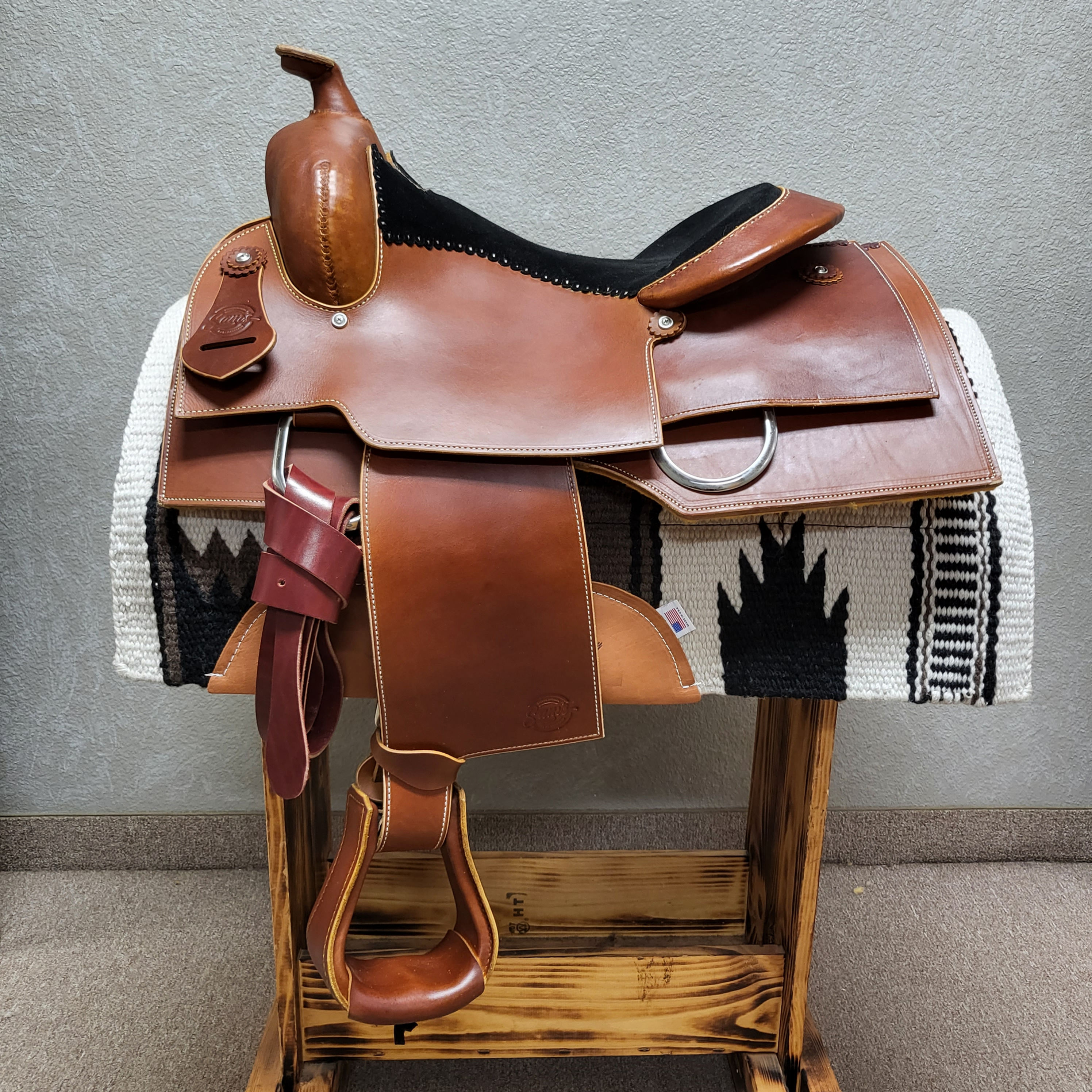 15.5" Sam's Custom Performance Saddle