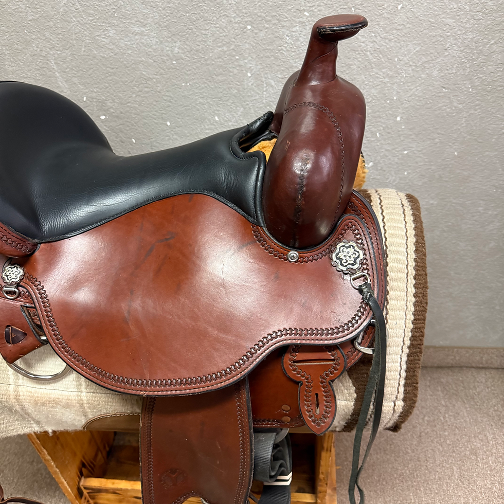 Thumbnail: Used 17" Circle Y Black Mesa Flex2 Trail Saddle