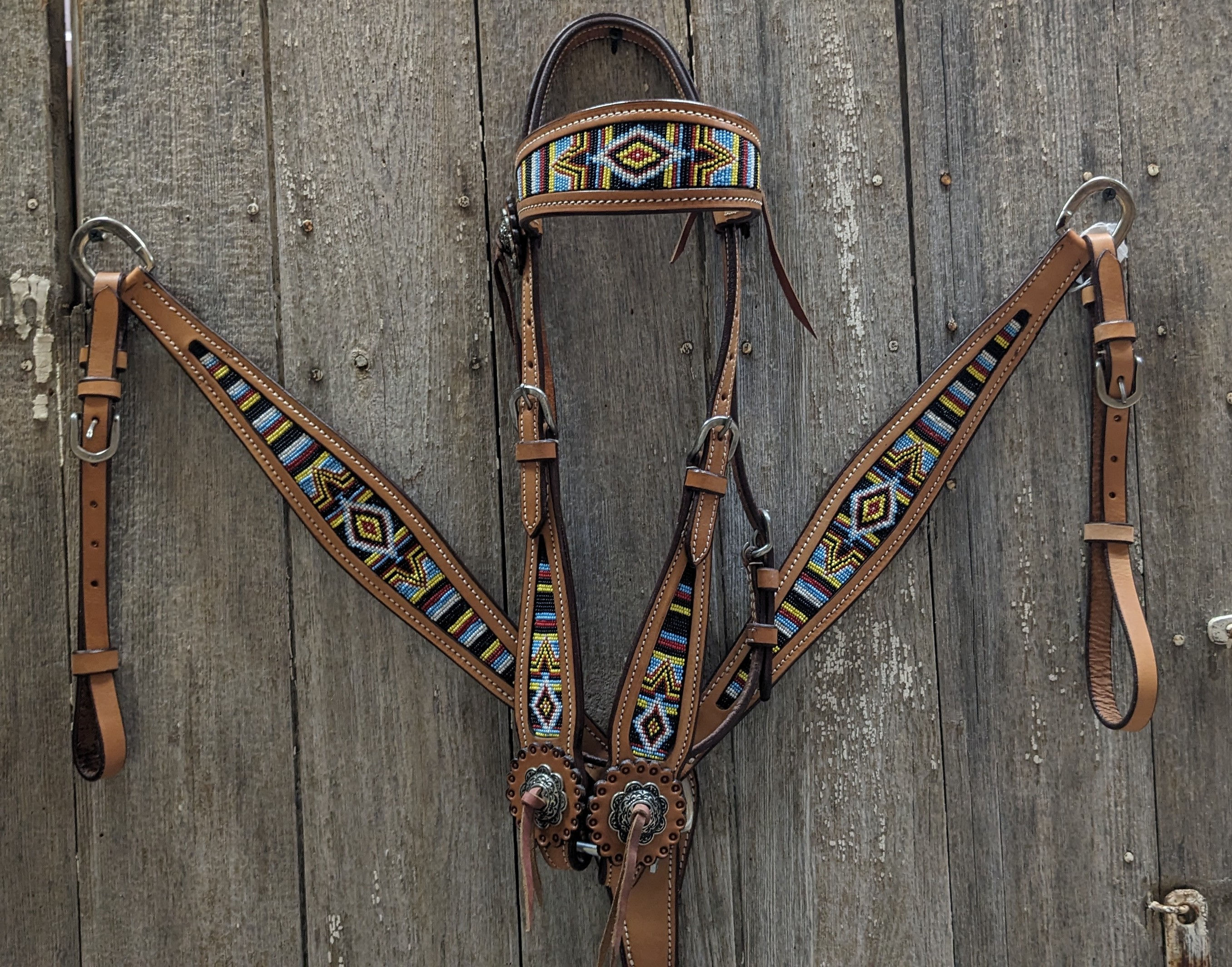 Light Oil Beaded Tack set
