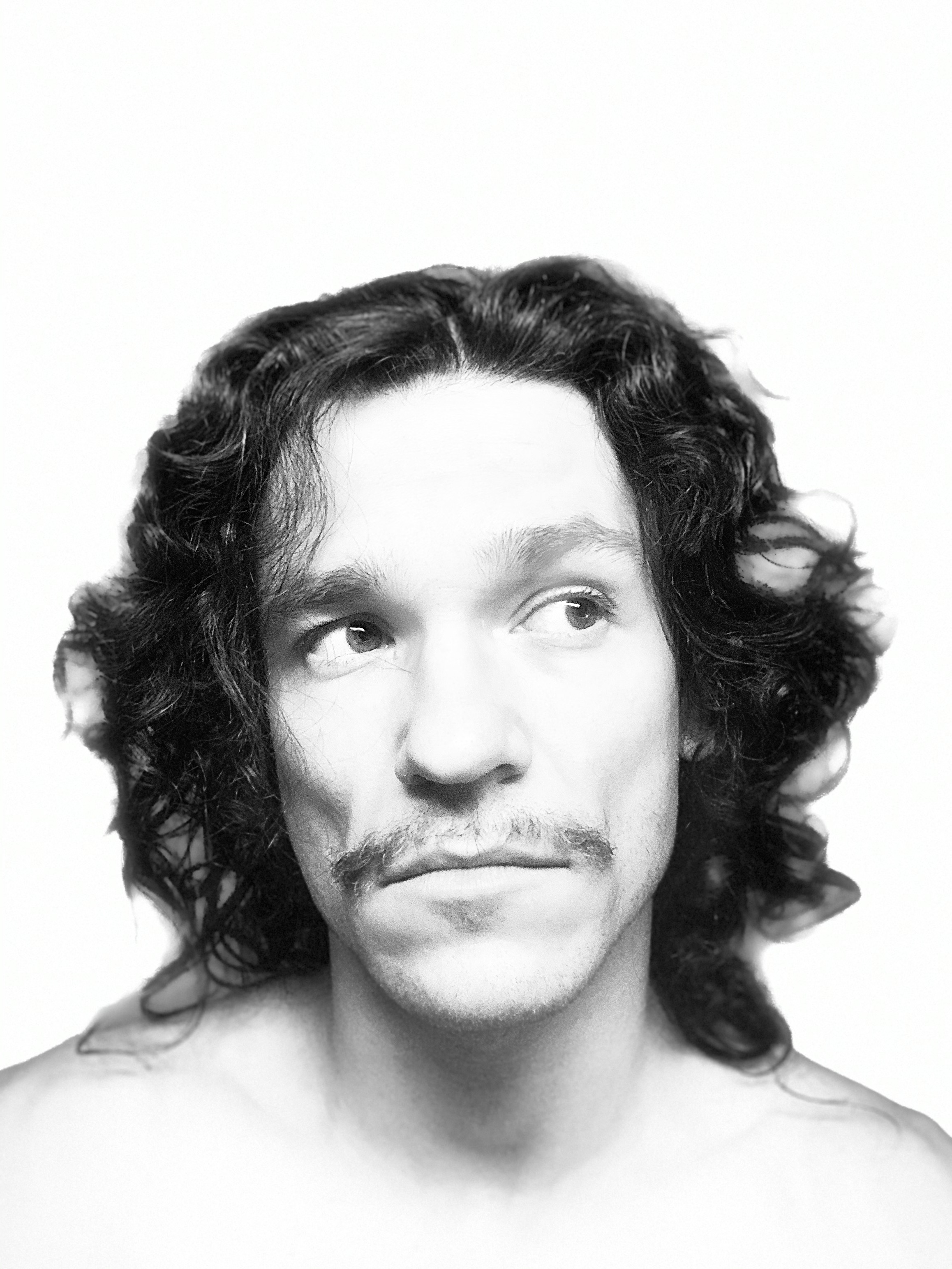 Maximilian Iskra, Raumausstatter der anderen Art