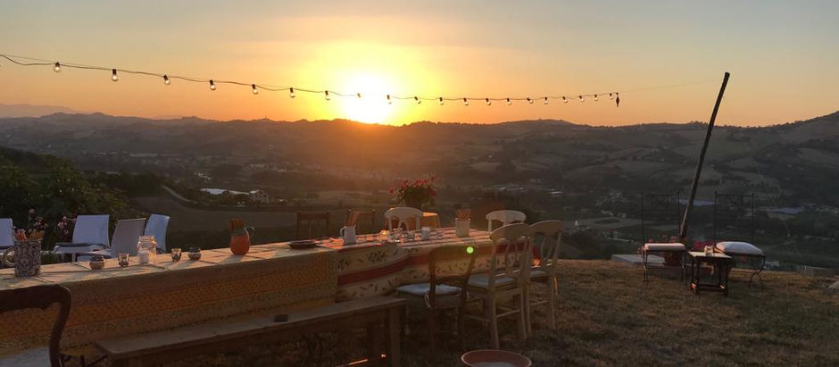 Beach lunches & dinner with a view - Le Marche