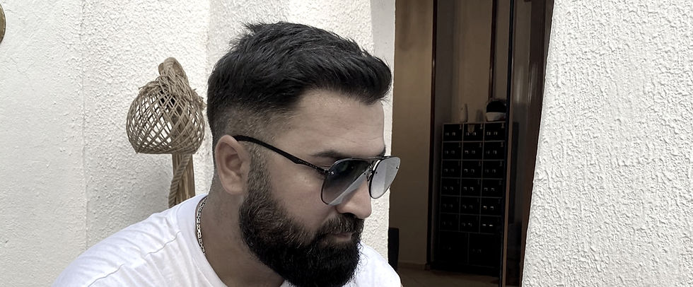 Graft angle and direction diagram for natural hair flow.