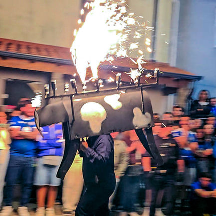 Marcha Alegórica volta a deslumbrar Freamunde numa noite de cor, criatividade e tradição